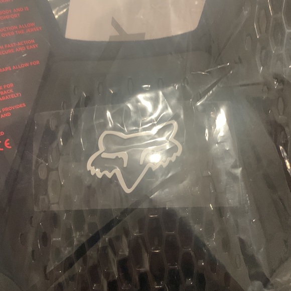 Youth fox chest protector - Picture 2 of 4